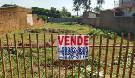 terreno com área 700m2, bairro centro Iguaraçu