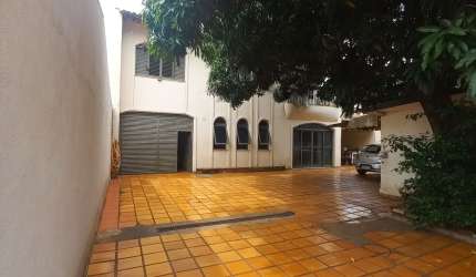 terreno c área 609m2 contendo duas casas bairro zona 02