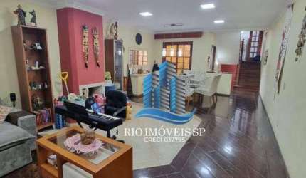 Sobrado com 3 dormitórios à venda, 330 m² por R$ 2.600.000,00 - Santa Maria - São Caetano do Sul/SP