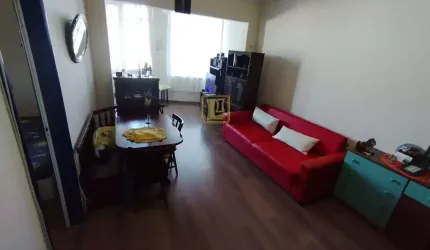 Apartamento em Santa Teresa com Dois Quartos e Dependência