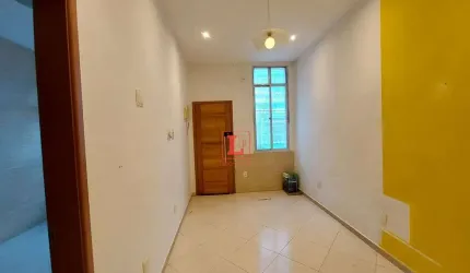 Casa de vila  dois quartos com quintal