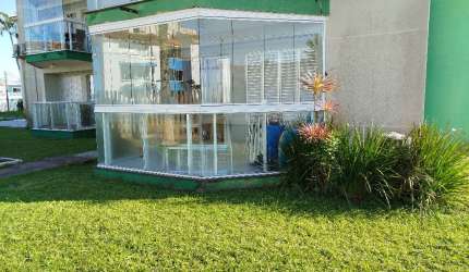 Apartamento na praia de Guaratuba, com piscina