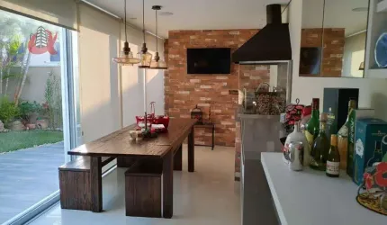 Casa para Locação em Santana de Parnaíba, Tamboré, 3 dormitórios, 1 suíte, 3 banheiros, 2 vagas
