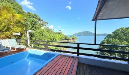 Apartamento com 2 quartos à venda no Centro, Ubatuba  por R$ 1.300.000