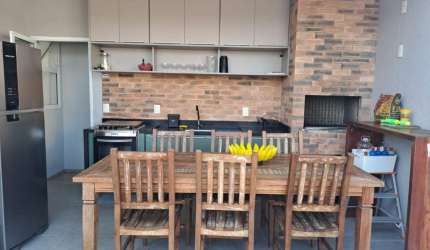 Apartamento com 3 quartos à venda em Itaguá, Ubatuba  por R$ 950.000