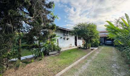 Casa com 4 quartos à venda em Estufa I, Ubatuba  por R$ 970.000
