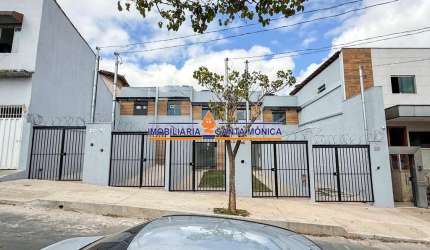 Casa com 2 quartos à venda no Rio Branco, Belo Horizonte  por R$ 410.000