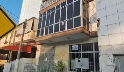 Apartamento Rua Felisbelo Freire, Ramos. 2 quartos mais dependência. 2 vagas.