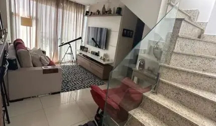 Cobertura a venda na Aroazes, com 3 quartos todo mobiliada. Piscina.