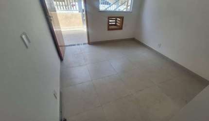 Vista Alegre, Conjugado com cozinha, banheiro e área externa. Reformado.