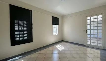 Casa a venda com 3 quartos (1 suíte) no bairro Cidade Nova II - Indaiatuba