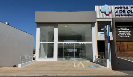 prédio comercial na avenida Visconde de Indaiatuba