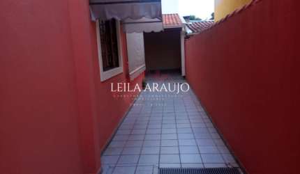 Belíssima casa, com ótima localização.