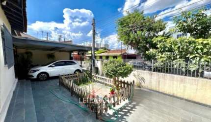 Casa com excelente espaço