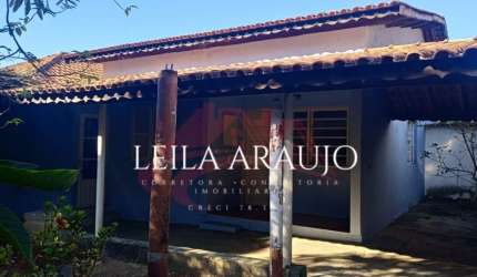 CASA EM EXCELENTE LOCALIZAÇAO