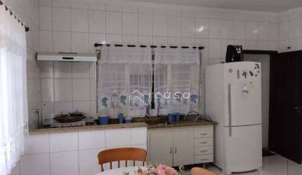 Casa com 4 dormitórios à venda, 220 m² por R$ 820.000,00 - Vila Resende - Caçapava/SP