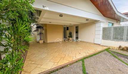 Sobrado com 5 dormitórios à venda, 392 m² por R$ 2.900.000,00 - Condomínio Village Taubaté - Taubaté/SP