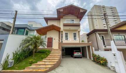 Sobrado com 3 dormitórios à venda, 253 m² por R$ 1.650.000,00 - Urbanova - São José dos Campos/SP