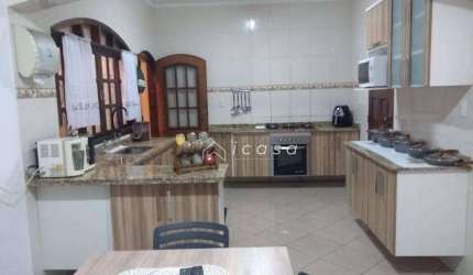 Sobrado com 3 dormitórios à venda, 220 m² por R$ 440.000,00 - Borda da Mata - Caçapava/SP