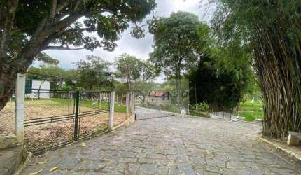 Sítio com 8 dormitórios à venda, 61000 m² por R$ 3.723.500,00 - Vila Favorino - Caçapava/SP