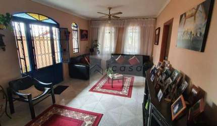 Casa com 3 dormitórios à venda, 280 m² por R$ 750.000,00 - Bom Retiro - São José dos Campos/SP
