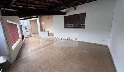 Casa com 3 dormitórios à venda, 138 m² por R$ 480.000,00 - Vila Resende - Caçapava/SP