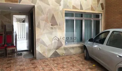 Sobrado com 3 dormitórios à venda, 250 m² por R$ 692.000,00 - Centro - Jacareí/SP
