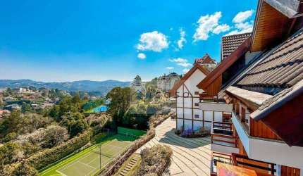 Cobertura com 3 dormitórios à venda, 315 m² por R$ 2.800.000,00 - Alto Capivari - Campos do Jordão/SP