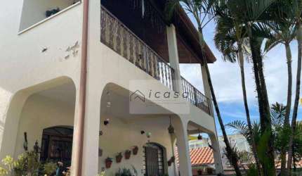 Sobrado com 3 dormitórios à venda, 166 m² por R$ 3.500.000,00 - Baixada Fluminense - Aparecida/SP