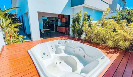 Casa com 3 dormitórios à venda, 150 m² por R$ 1.100.000,00 - Condomínio Terras do Vale - Caçapava/SP