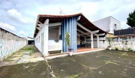 Casa com 4 dormitórios à venda, 250 m² por R$ 1.000.000,00 - Vila Resende - Caçapava/SP