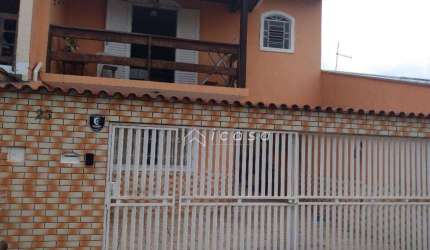 Sobrado com 3 dormitórios à venda, 170 m² por R$ 500.000,00 - Borda da Mata - Caçapava/SP