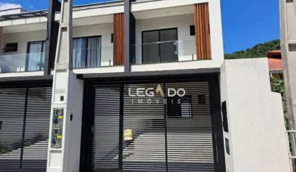 Casa com 3 dormitórios (1 suíte)  à venda, 120 m² por R$ 699.000 - Saguaçu - Joinville/SC