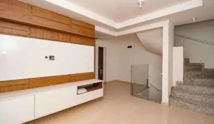 Sobrado com 2 dormitórios à venda, 103 m² por R$ 665.000 - Campo Grande - Santos/SP