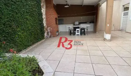 Excelente sobrado com 3 dormitórios, excelente localização.
