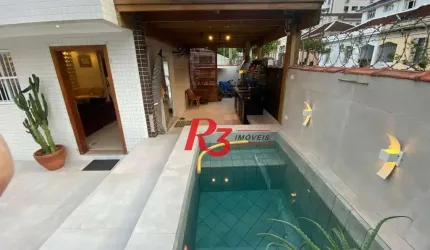 Sobrado com piscina e churrasqueira