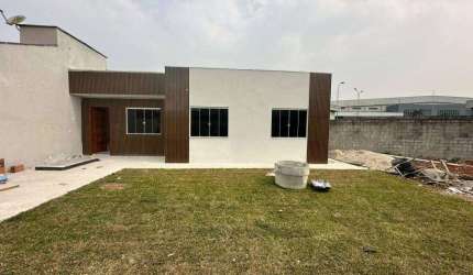 Casa com 3 quartos à venda na Rua João Alves Figueiredo, Quississana, São José dos Pinhais por R$ 420.000