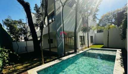 Casa em condomínio fechado 650m², 4 dormitórios, 4 suítes, 4 vagas de garagem