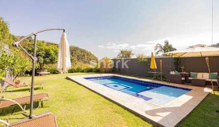 Casa para venda por R$2.750.000,00 em Alphaville, Santana de Parnaíba-SP