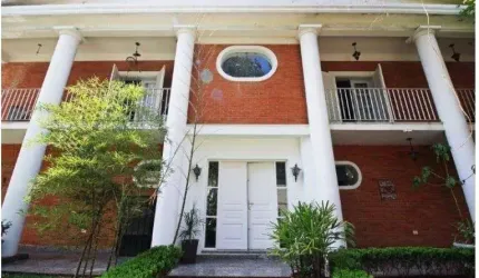 Casa para venda por R$ 3.000.000,00 ou locação por R$ 15.000,00/mês no Alto de Pinheiros, São Paulo