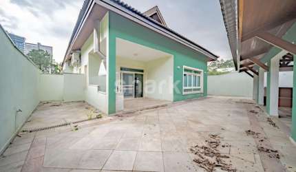 Casa para venda por R$3.300.000,00 em Alphaville, Santana de Parnaíba-SP