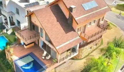 Casa à venda por R$ 4.850.000,00 em Alphaville, Santana de Parnaíba-SP