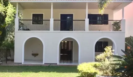 Casa à venda  e Locação por  R$ 8.500.000,00   locação pacote R$ 38.000,00em Alphaville, Barueri-SP