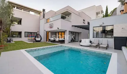 Casa para venda por R$ 10.900.000,00 em Alphaville, Santana de Parnaíba-SP