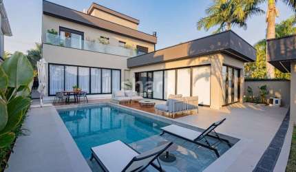 Casa para venda por R$ 7.900.000,00 em Alphaville, Santana de Parnaíba-SP