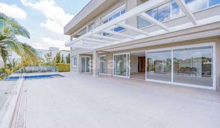 Casa a Venda por R$ 8.100.000,00 em Jardim Guedala, São Paulo.