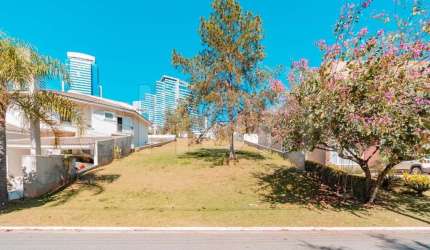 Terreno à venda por R$ 2.200.000,00 em Alphaville, Barueri-SP