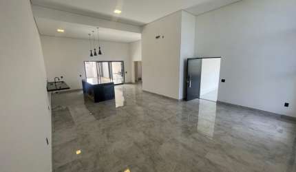 linda casa com piscina Condomínio Residencial Jardim Recanto das Águas em Nova Odessa /SP