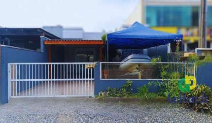 Casa com 2 dormitório sendo 1 suíte  à venda, 106 m² por R$ 385.000 - Sao José - Itapoá/SC