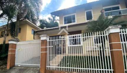 Casa com 3 quartos à venda na Rua Boleslau Sochaczewski, 96, Afonso Pena, São José dos Pinhais por R$ 650.000